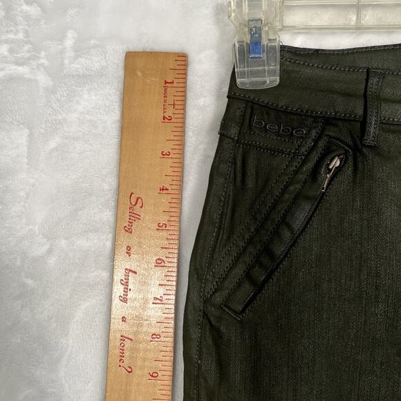Bebe Women's Shiny Dusty Olive Pants Size 26 Zipper Pockets/Cargo Pockets Y2K - Picture 7 of 12